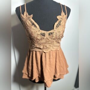 Listicle strappy top